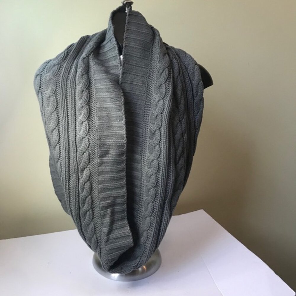 C’estmoi NEW Cable Knit Infinity Scarf Chunky Sweater Wide‎ Grey Soft Cozy Shawl